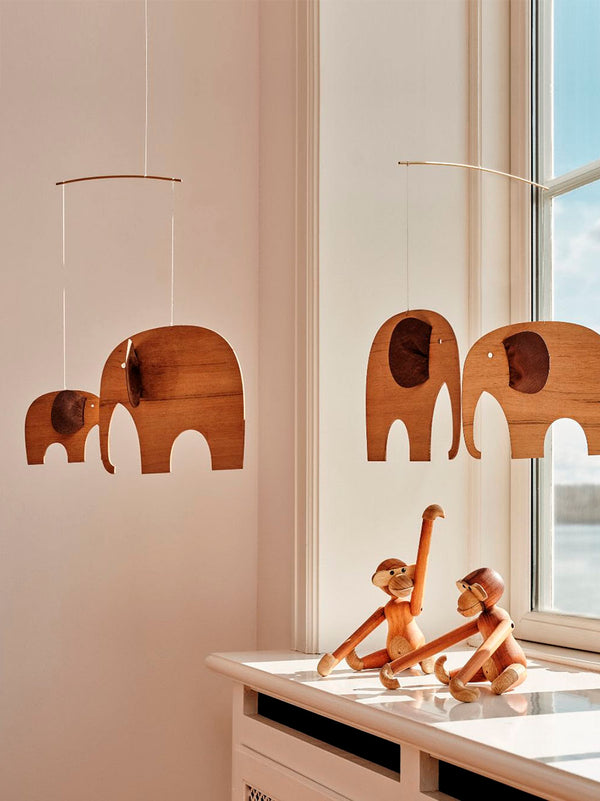 Uro "Elefantkomsammen 4" fra Flensted Mobiler - Teak