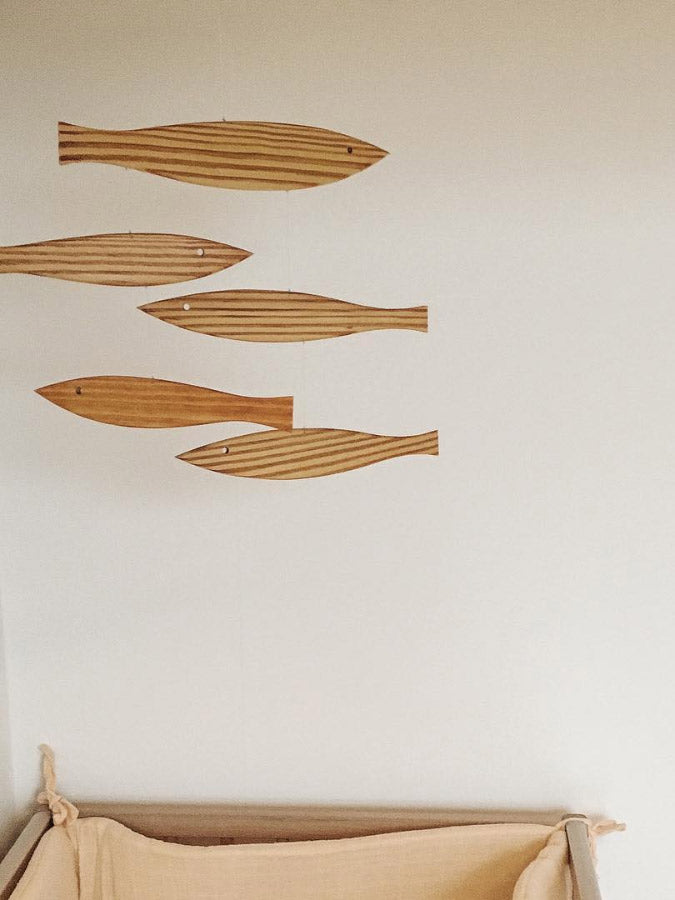 Tømmerfisk (Floating Fish) mobile fra Flensted Mobiles