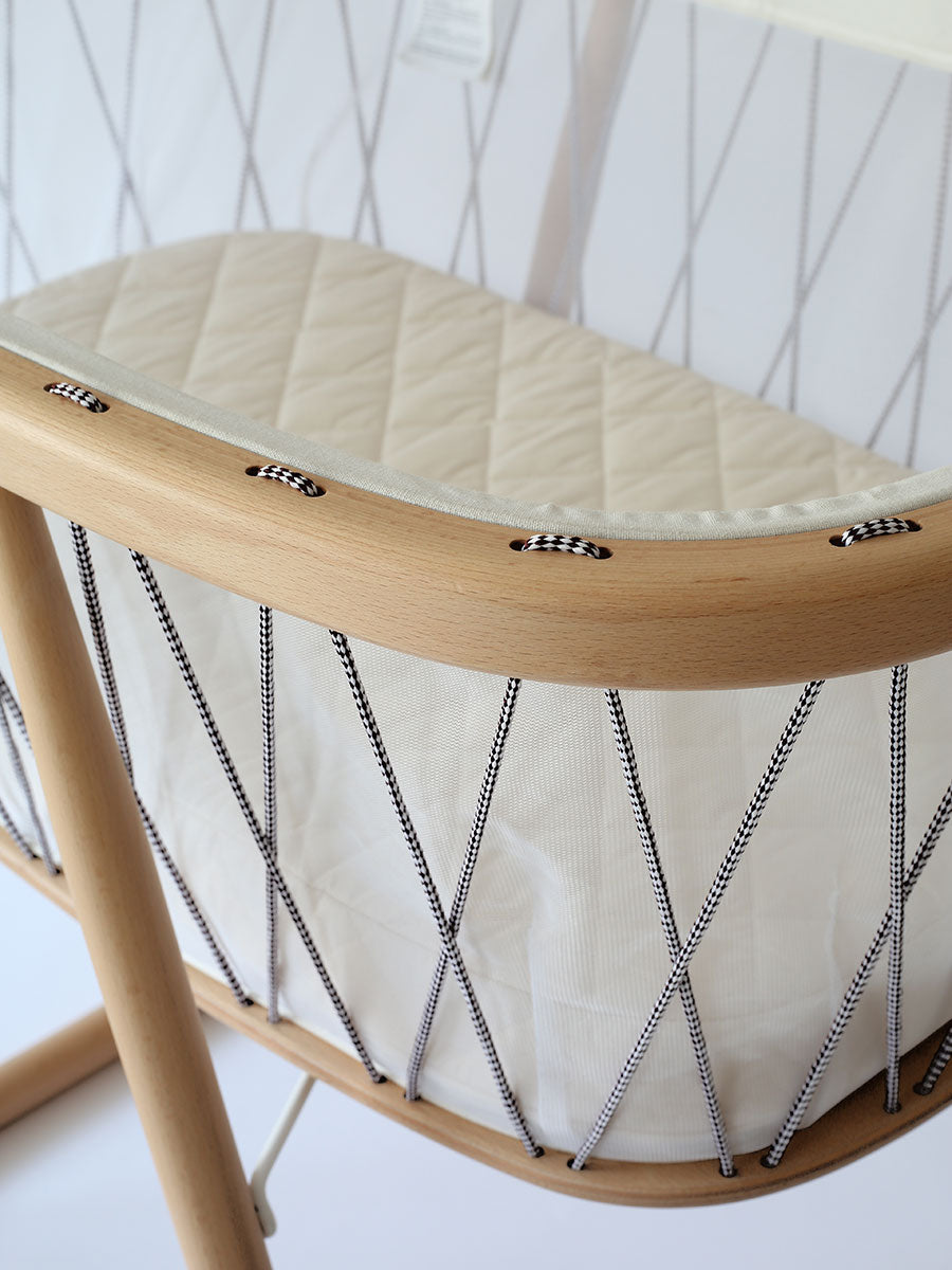 Charlie Crane Kumi vugge - Black & White