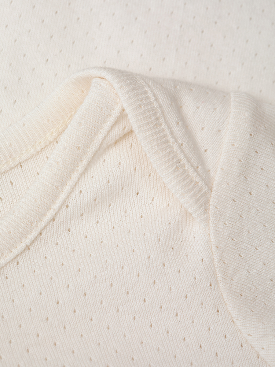 De sødeste bukser med fødder og hulmønster fra danske Serendipity.