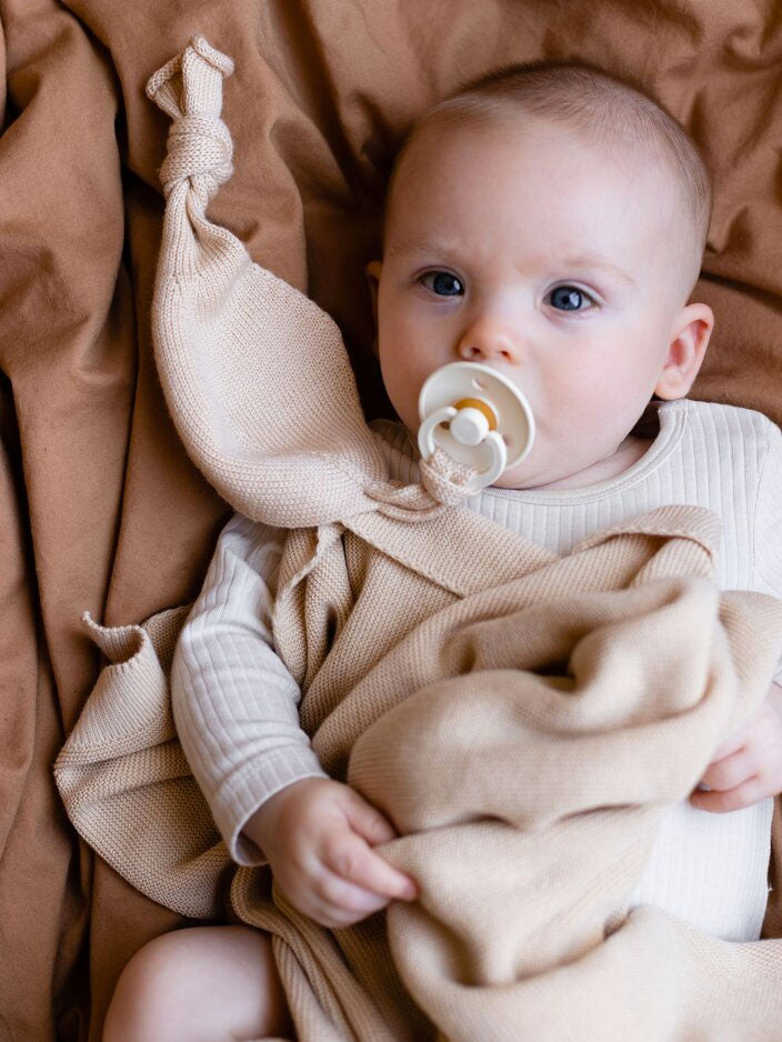 Hvid Knitware titi suttesnor